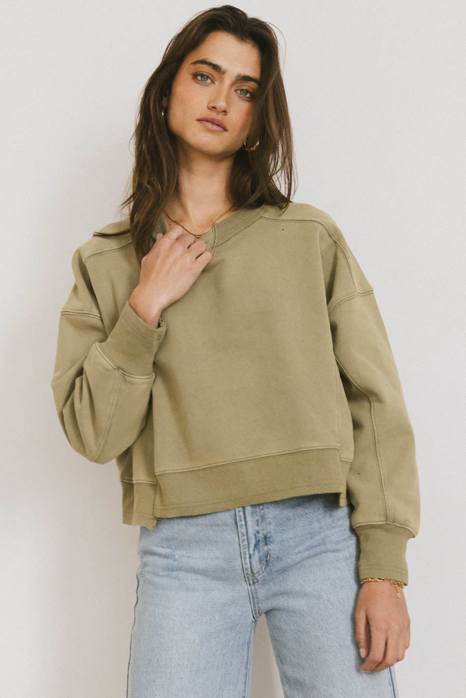 Aarti Sweatshirt in Olive